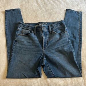 Universal Thread High Rise Skinny Light Wash Jeans